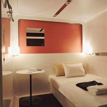 Hotel a capsule First Shinbashi Atagoyama Tokyo