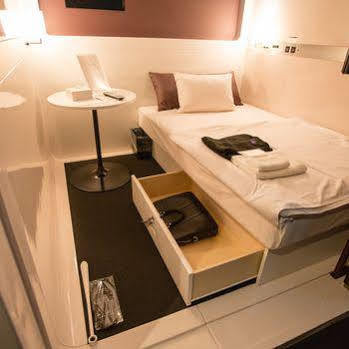 First Shinbashi Atagoyama Hotel a capsule *